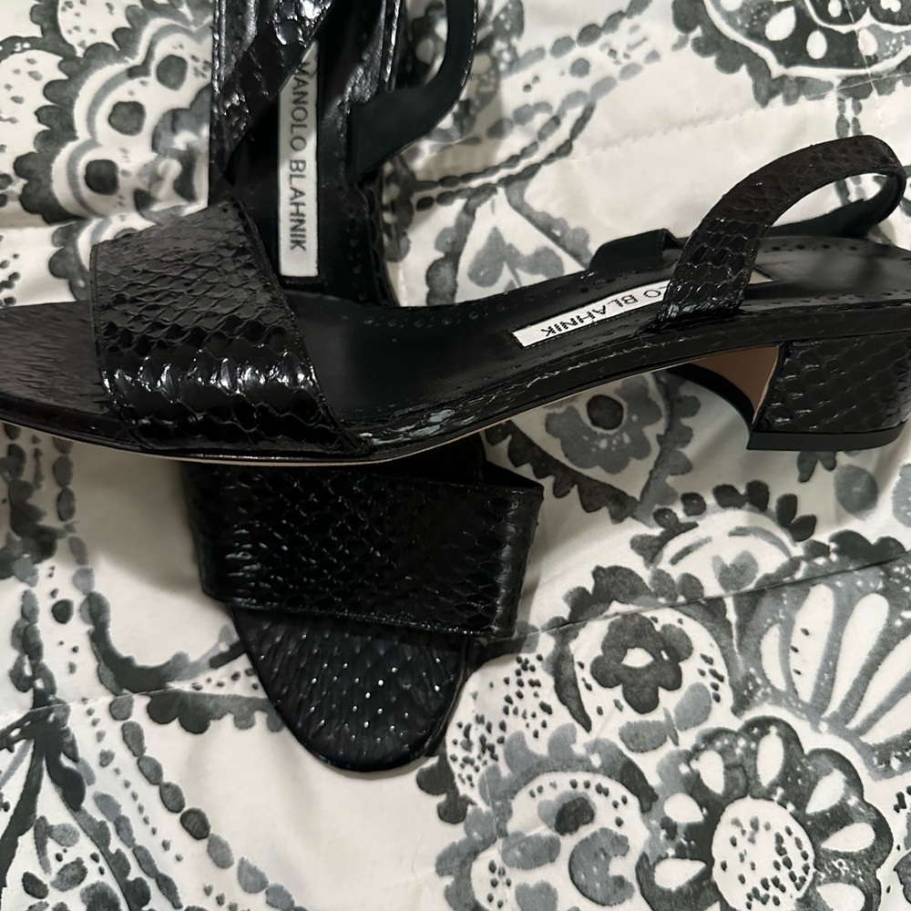 Manolo Blahnik Textured Black Sandals - Picture 9 of 16